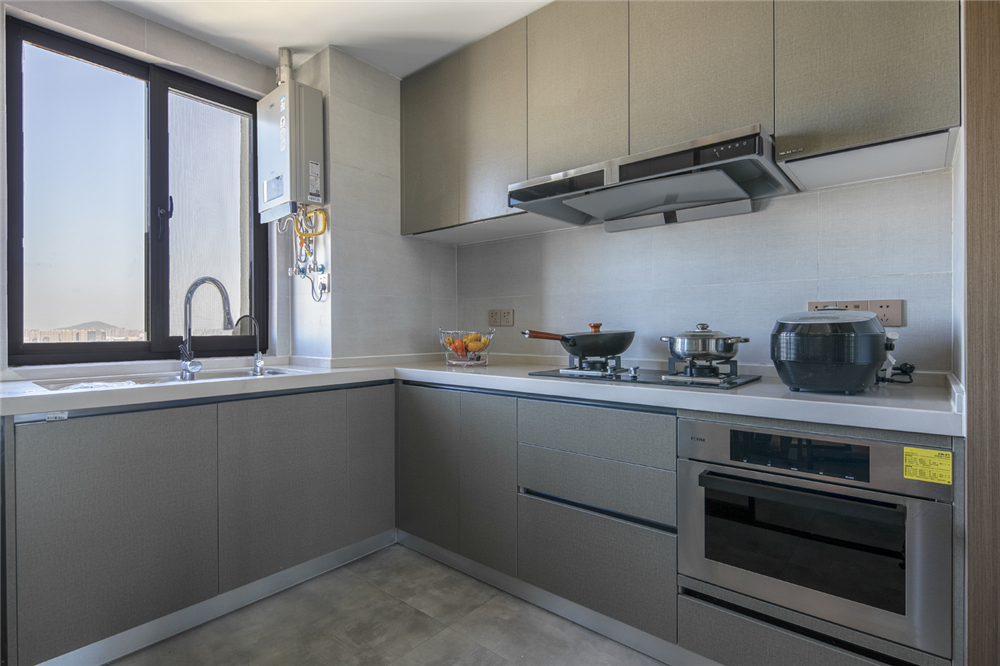 定制櫥柜要注意哪些細(xì)節(jié)選擇?(圖2) 定制櫥柜要注意哪些細(xì)節(jié)選擇?(圖2)