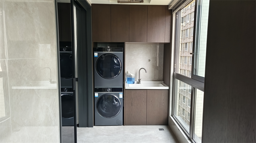 256㎡整木定制大平層,現代極簡風格實拍(圖9) 9.jpg